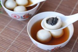 Black Sesame Tang Yuan (Chinese Dessert Dumplings)